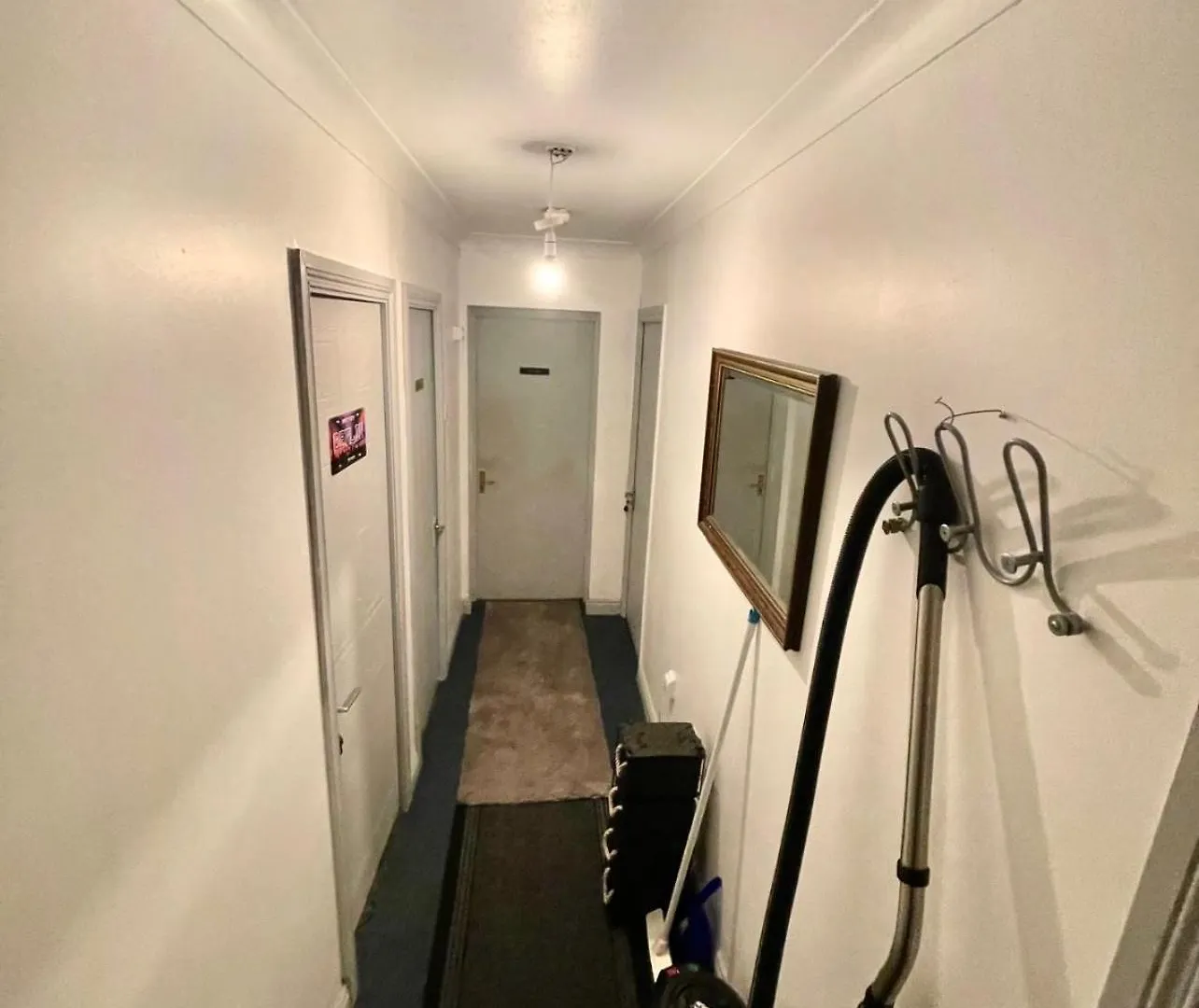 Double Room In A Cozy Shared Apartment, Custom House Harbour Apartments Dublin Guest house